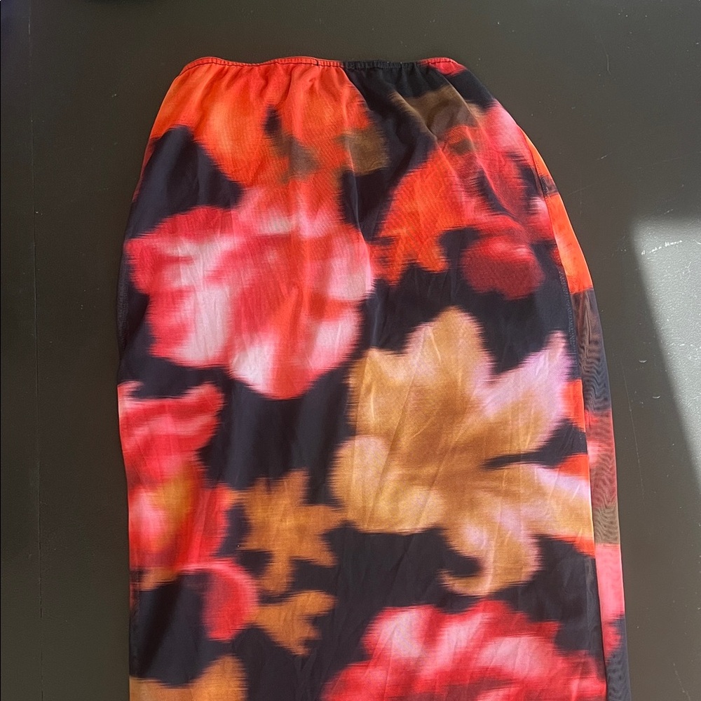 PrettyLittleThing Multicolor Floral Set - Picture 7 of 7